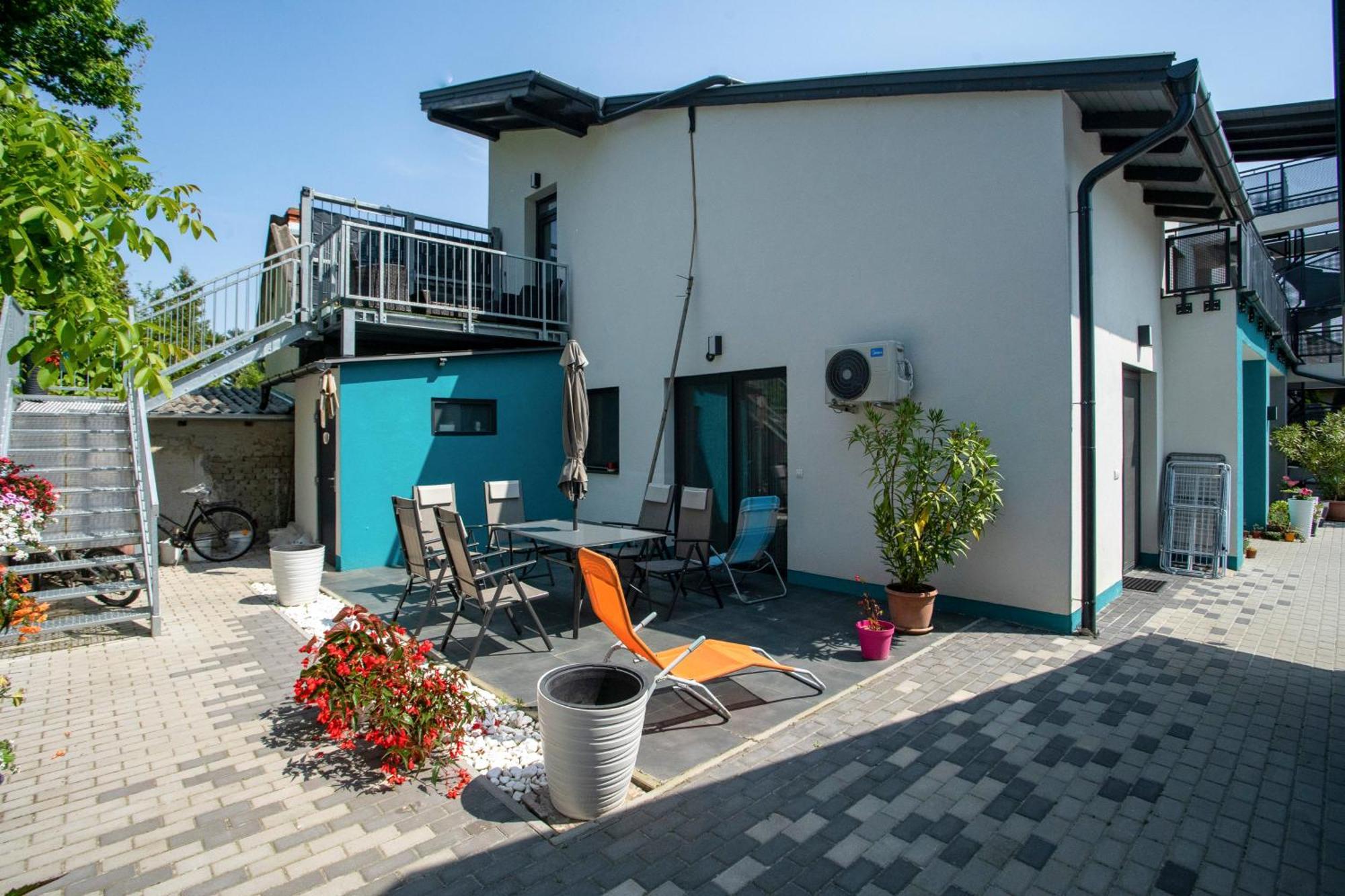 Magdi Vendeghaz A-B Apartment Celldomolk Exterior photo