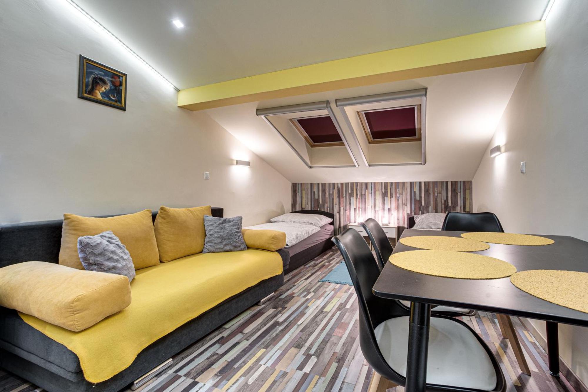 Magdi Vendeghaz A-B Apartment Celldomolk Exterior photo
